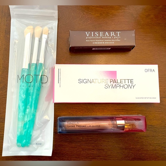 💗MAKEUP BUNDLE OFRA, NABLA, VISEART MOTD Makeup brushes - Picture 1 of 6